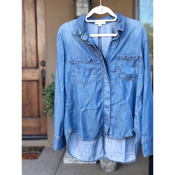 Cloth & Stone Chambray Split Back hem Button Down - Picture 8 of 8